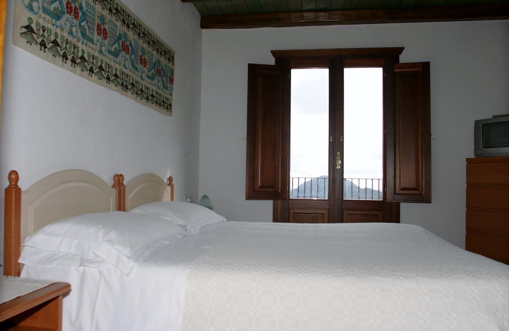 Bed and Breakfast Le Roverelle Ilbono Pokoj fotografie