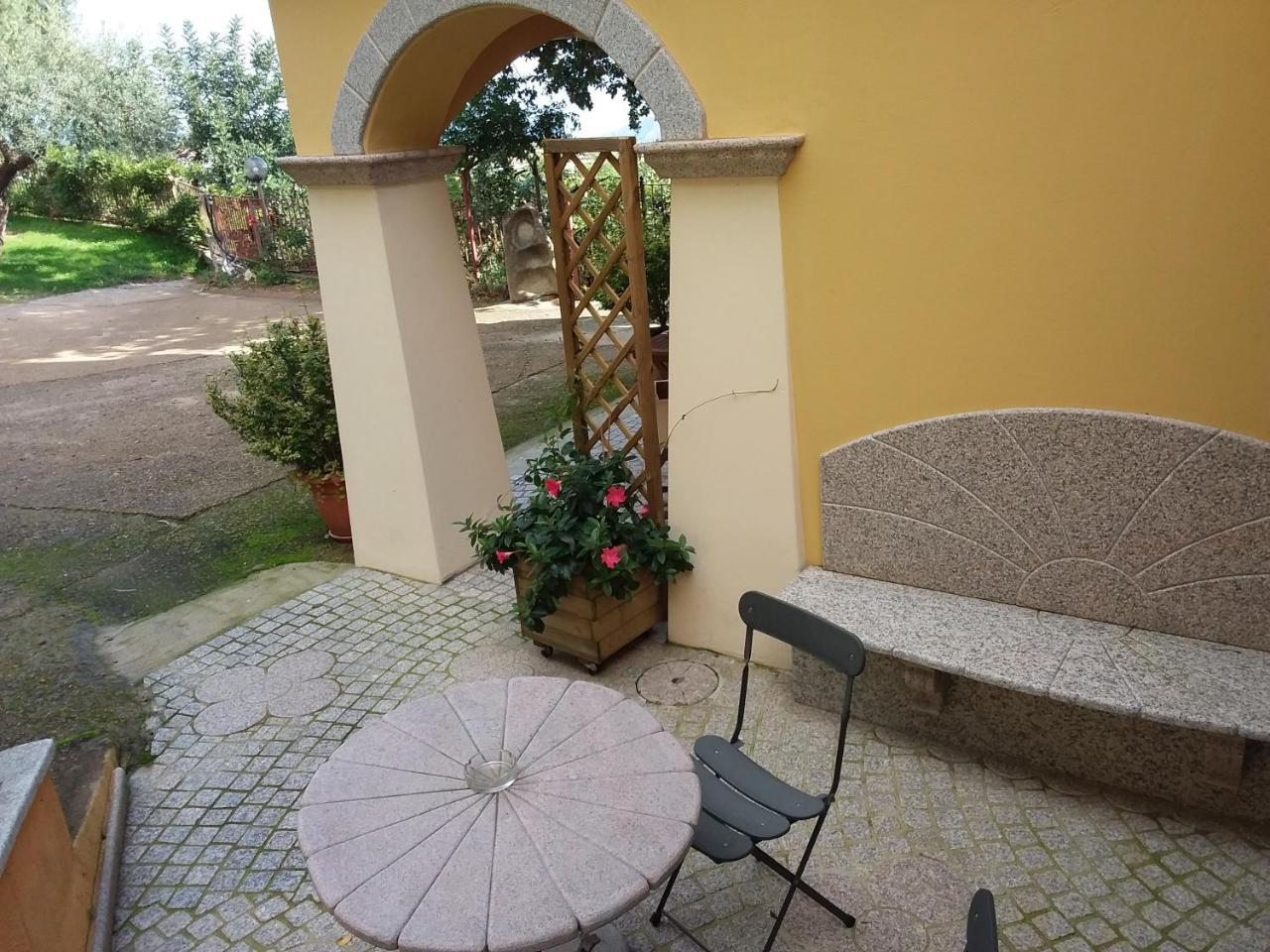 Bed and Breakfast Le Roverelle Ilbono Exteriér fotografie